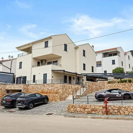 Crepsa Paradise With Jacuzzi - Couple Getaway Cres