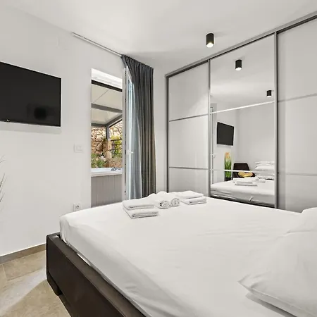 Crepsa Paradise With Jacuzzi - Couple Getaway