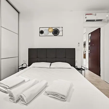 Apartment Crepsa Paradise With Jacuzzi - Couple Getaway