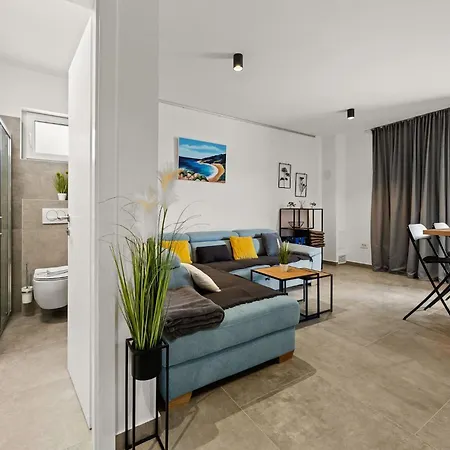 Apartment Crepsa Paradise With Jacuzzi - Couple Getaway Cres