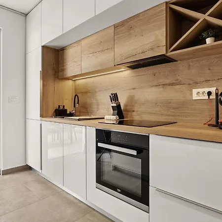 Crepsa Paradise With Jacuzzi - Couple Getaway *