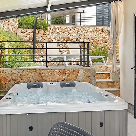 Apartment Crepsa Paradise With Jacuzzi - Couple Getaway *