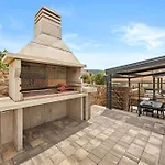 Crepsa Paradise With Jacuzzi - Couple Getaway Appartamento Cres