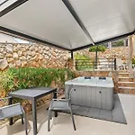 Appartamento Crepsa Paradise With Jacuzzi - Couple Getaway