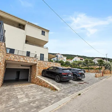 Crepsa Paradise With Jacuzzi - Couple Getaway