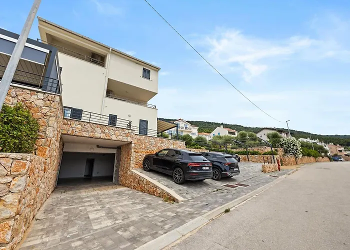 Crepsa Paradise With Jacuzzi - Couple Getaway