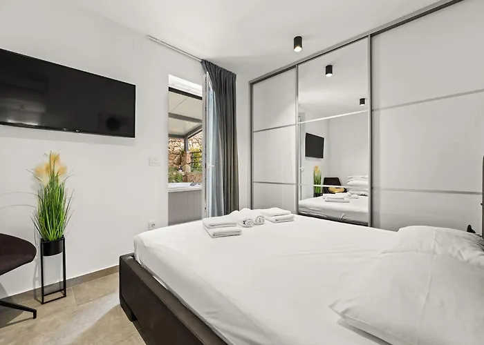 Crepsa Paradise With Jacuzzi - Couple Getaway