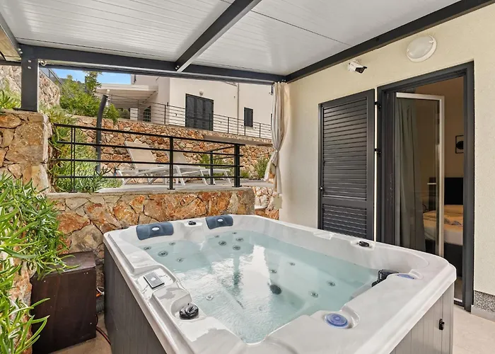 Crepsa Paradise With Jacuzzi - Couple Getaway Appartement