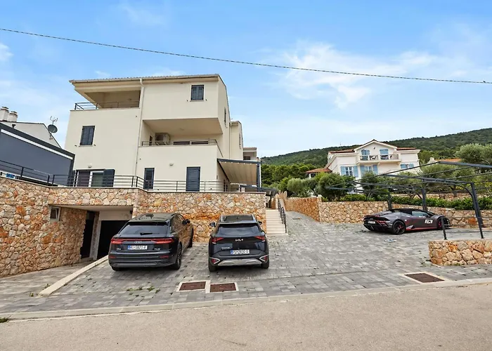 Crepsa Paradise With Jacuzzi - Couple Getaway * Cres